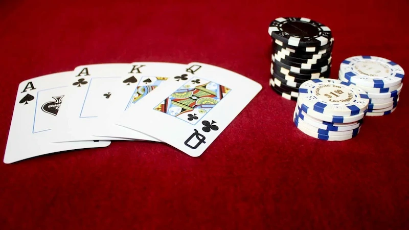 Các Loại Chặn Bài Poker Khác Nhau